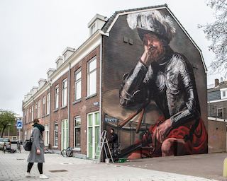 streetart, gebaseerd op een van de utrechtse meesters, hendrick ter brugghen.
